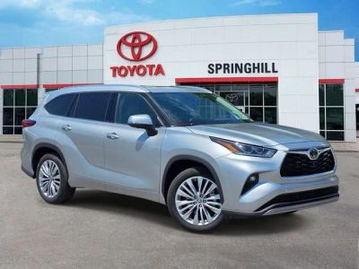 2023 Toyota Highlander - Photo 1
