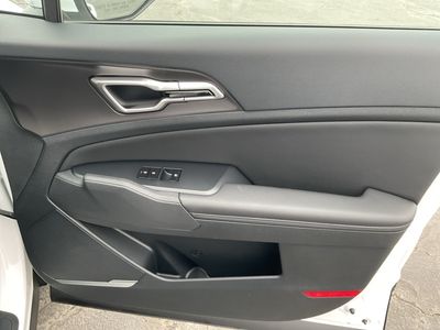 2026 Kia Sportage — photo 21 view