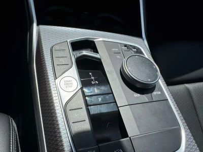2025 BMW 3 Series — photo 15 view