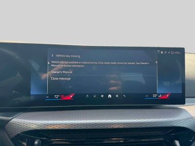 2025 BMW 3 Series — photo 12 view