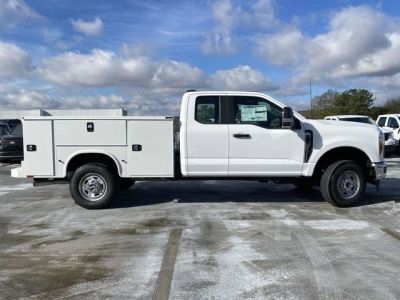 2025 Ford F-250SD - Photo 2