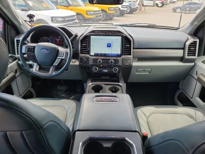 2022 Ford F-450SD — photo 12 view