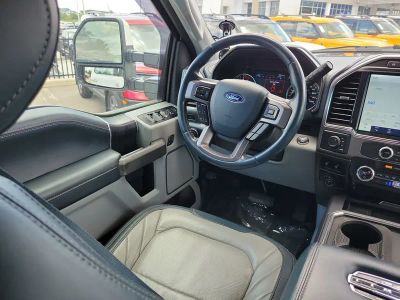2022 Ford F-450SD — photo 13 view