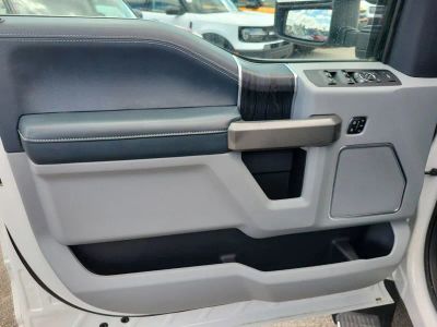 2022 Ford F-450SD — photo 15 view