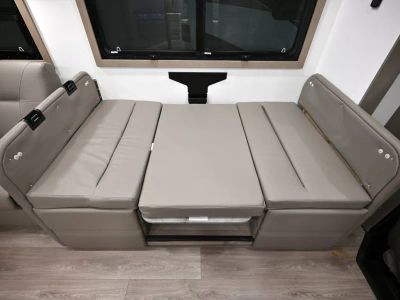 2027 Jayco GREYHAWK — photo 19 view