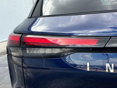 2023 INFINITI QX60 — photo 10 view