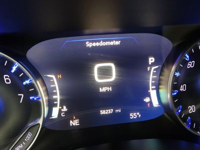 2024 Chrysler Pacifica — photo 14 view