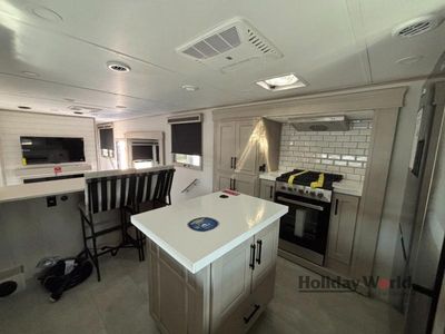 2026 Grand Design Solitude - Photo 10