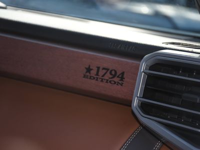 2022 Toyota Tundra Hybrid - Photo 23