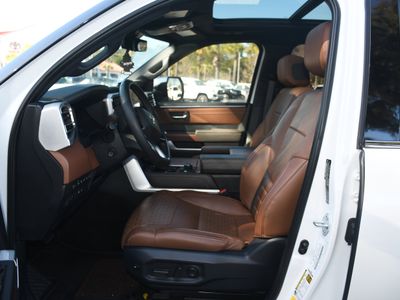 2022 Toyota Tundra Hybrid - Photo 8