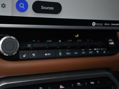 2022 Toyota Tundra Hybrid - Photo 16
