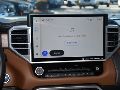 2022 Toyota Tundra Hybrid - Photo 18