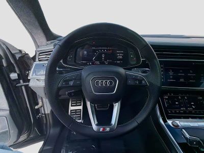 2023 Audi SQ8 — photo 10 view