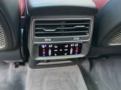 2023 Audi SQ8 — photo 23 view