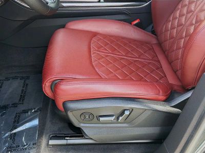 2023 Audi SQ8 — photo 18 view