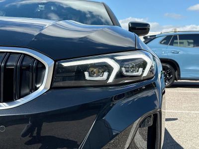 2026 BMW 3 Series — photo 9 view