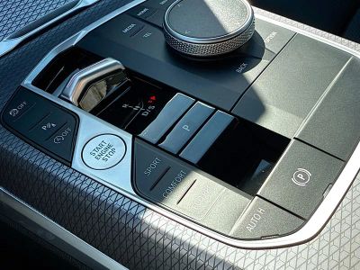 2026 BMW 3 Series — photo 30 view