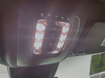 2025 Mercedes-Benz GLE - Photo 18