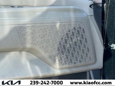 2026 Kia Carnival — photo 24 view