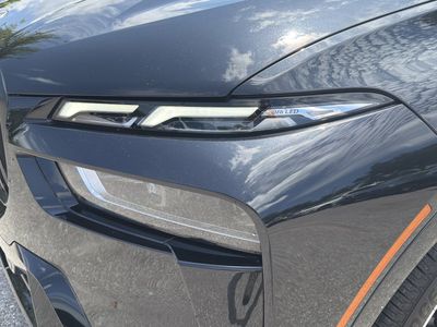2023 BMW X7 — photo 9 view
