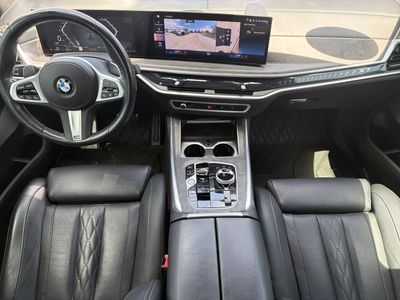 2023 BMW X7 — photo 14 view