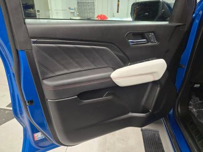 2024 GMC Canyon — photo 17 view