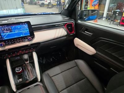 2024 GMC Canyon — photo 42 view