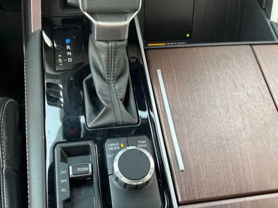 2025 Toyota Sequoia - Photo 15