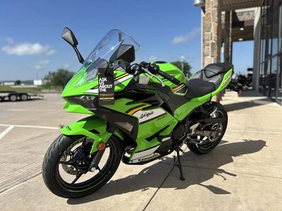 2025 Kawasaki Ninja 500 SE ABS - Photo 3