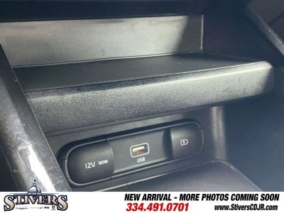 2022 Kia Forte - Photo 28