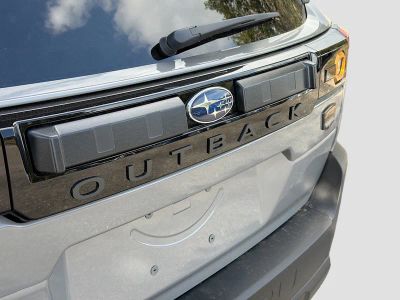 2026 Subaru Outback — photo 11 view