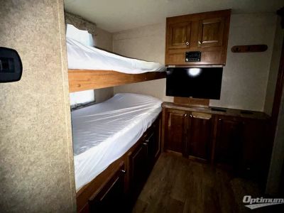 2018 Forest River Rockwood Signature Ultra Lite — photo 7 view
