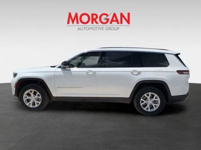 2023 Jeep Grand Cherokee L — interior view