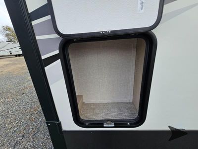 2023 Forest River RV Rockwood Signature - Photo 14