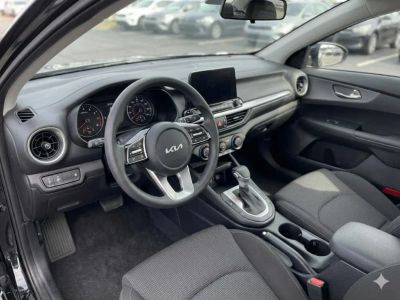 2023 Kia Forte - Photo 2