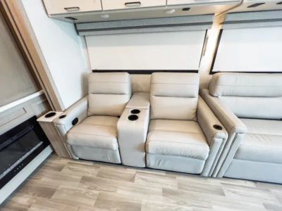 2027 Thor Motor Coach WINDSPORT — photo 10 view