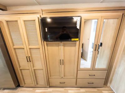 2027 Thor Motor Coach WINDSPORT — photo 16 view