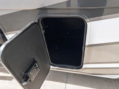 2027 Thor Motor Coach WINDSPORT — photo 32 view