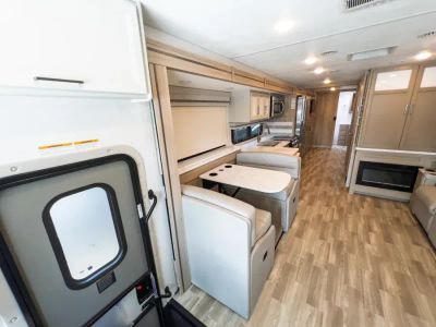2027 Thor Motor Coach WINDSPORT — photo 8 view
