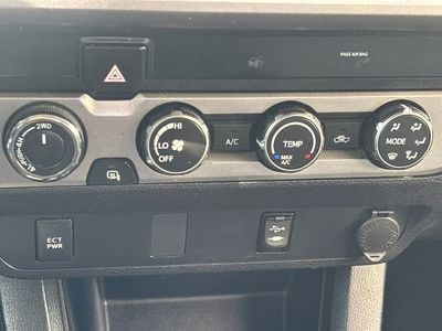2019 Toyota Tacoma - Photo 11