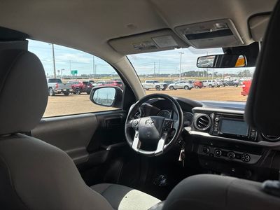 2019 Toyota Tacoma - Photo 25
