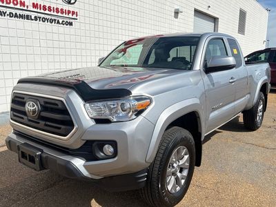 2019 Toyota Tacoma - Photo 1