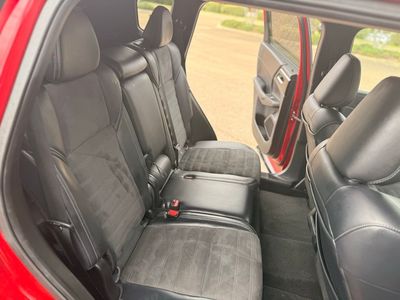 2024 Mitsubishi Outlander - Photo 18