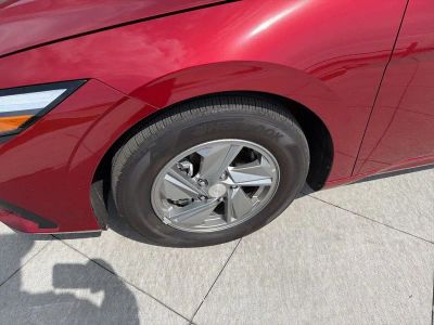 2026 Hyundai Elantra - Photo 9