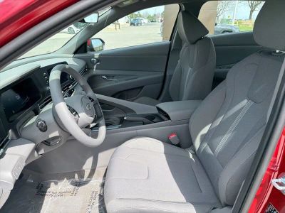 2026 Hyundai Elantra - Photo 16