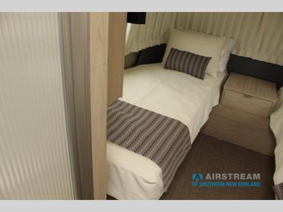 2025 Airstream Globetrotter - Photo 33