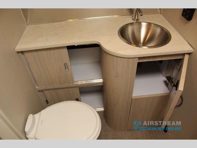 2025 Airstream Globetrotter - Photo 43
