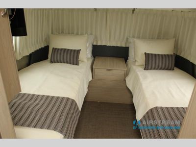 2025 Airstream Globetrotter - Photo 34