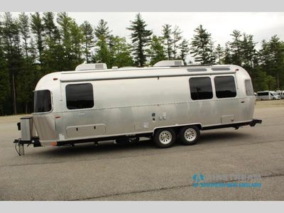 2025 Airstream Globetrotter - Photo 3