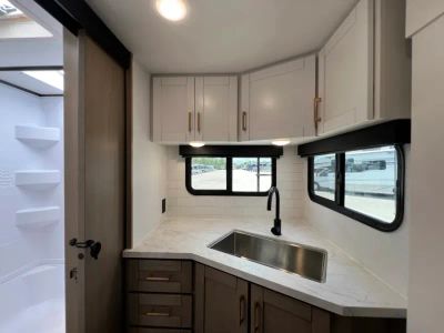 2027 Jayco NORTH TRAIL — photo 8 view